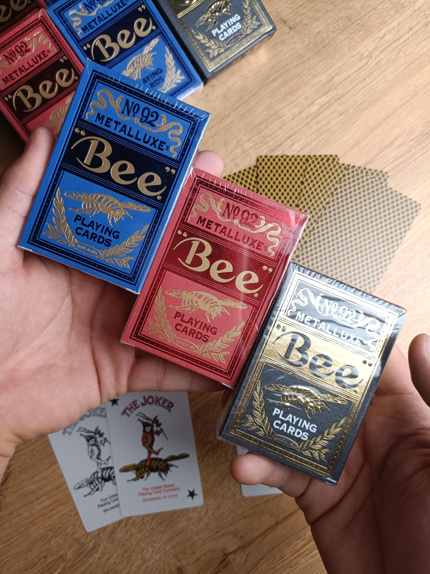 پاسور بازی و شعبده بازی مدل Bee زنبوری