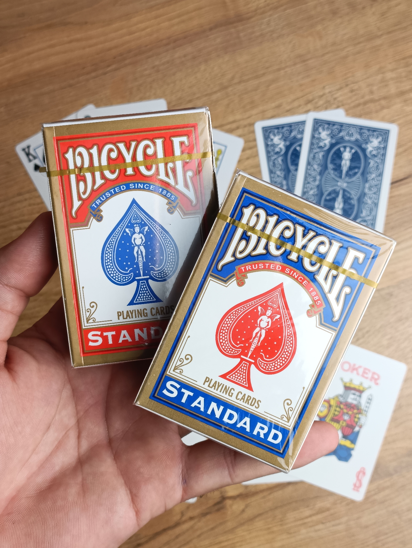 کارت بازی و شعبده بازی بایسیکل استاندارد