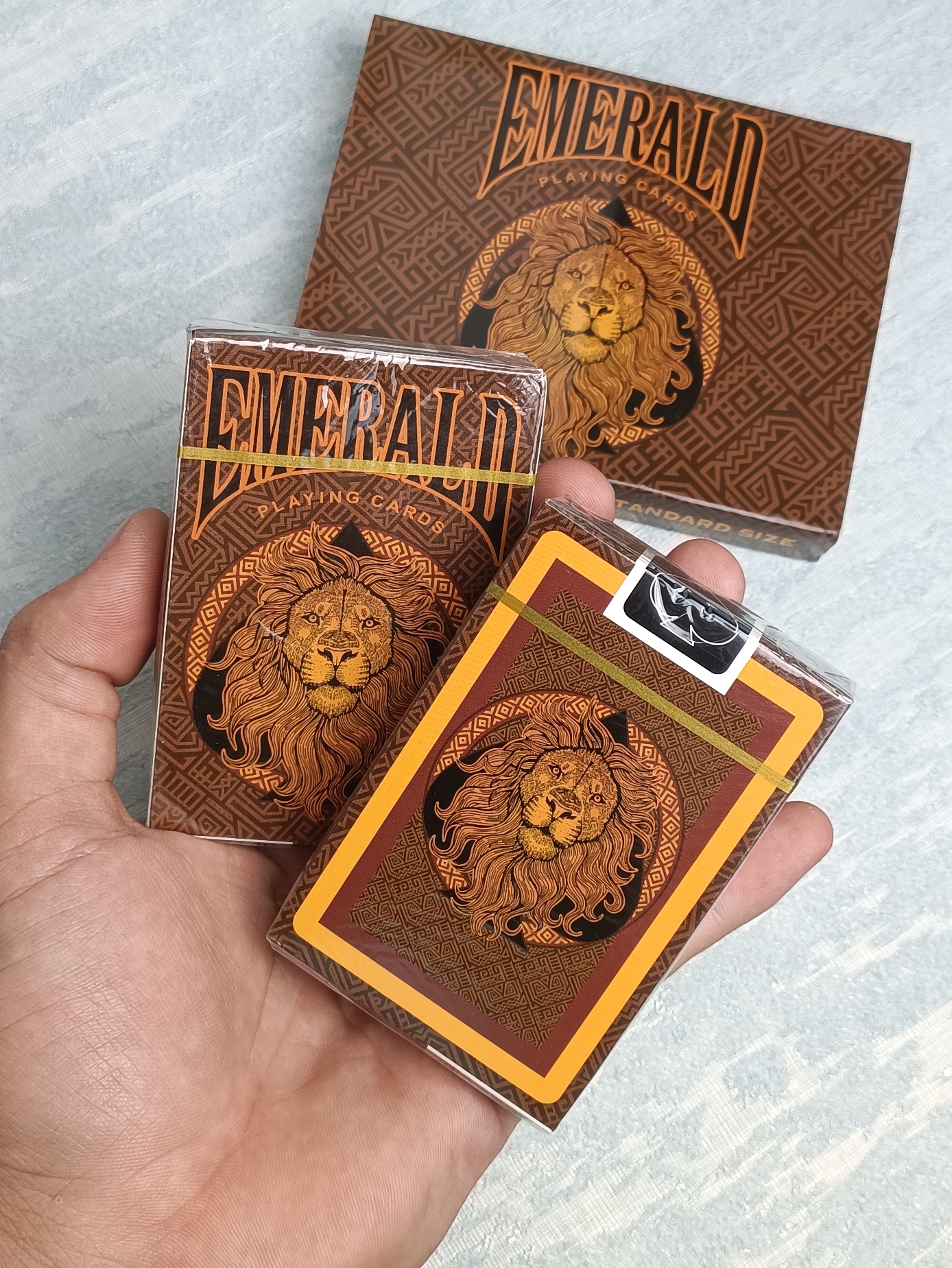 ورق بازی لیون