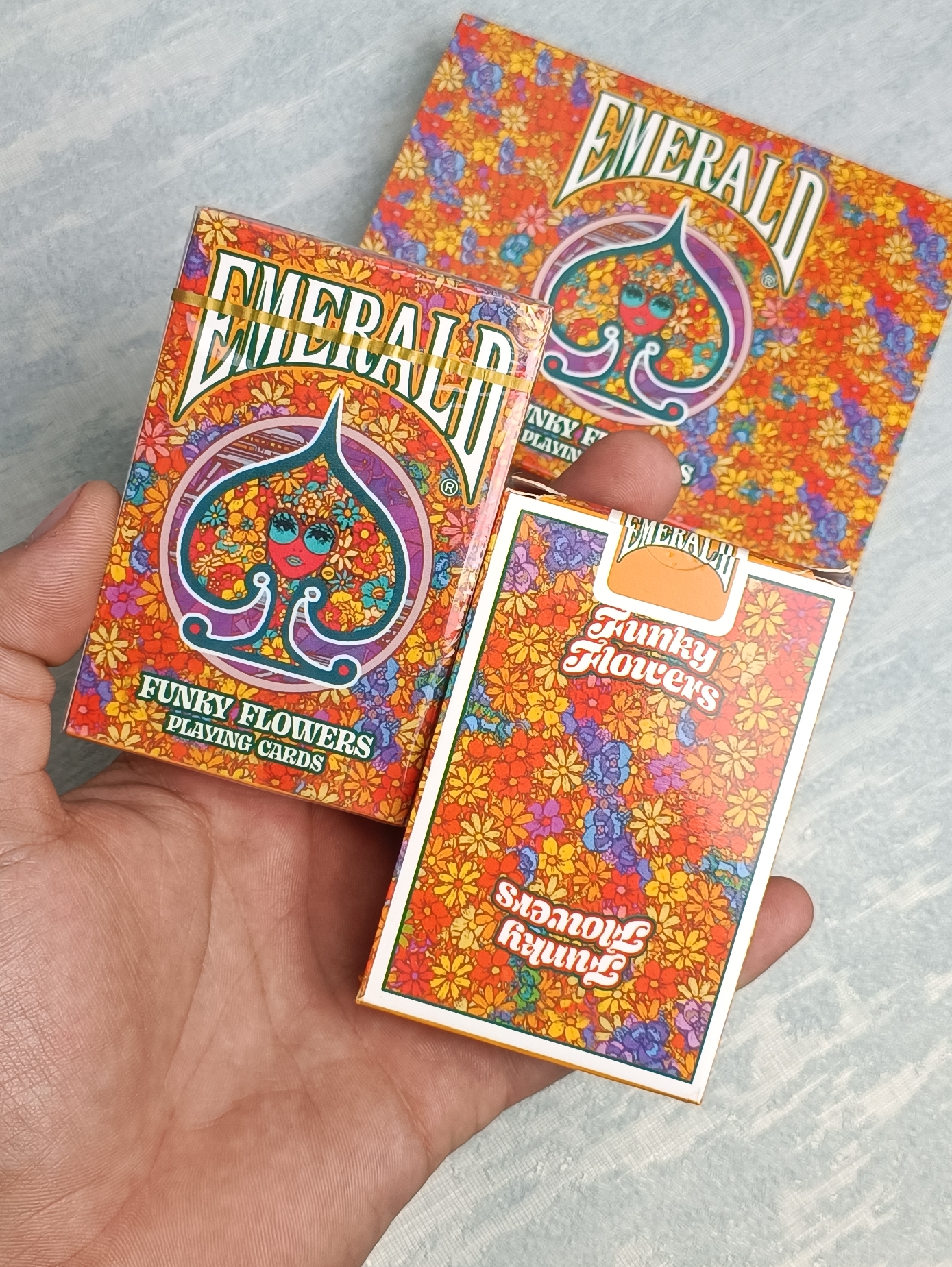 ورق بازی گل بد بو